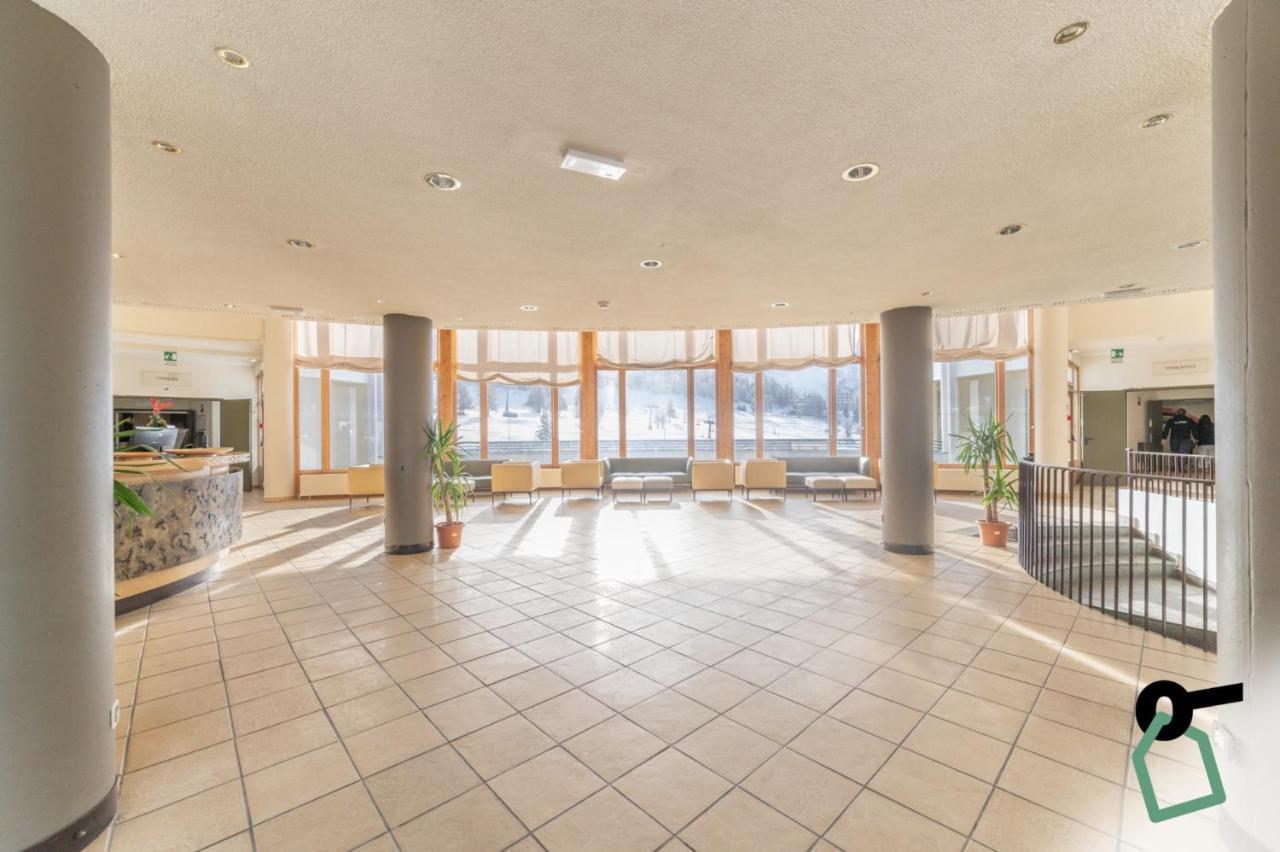 Hotiday Hotel Сестриере Экстерьер фото