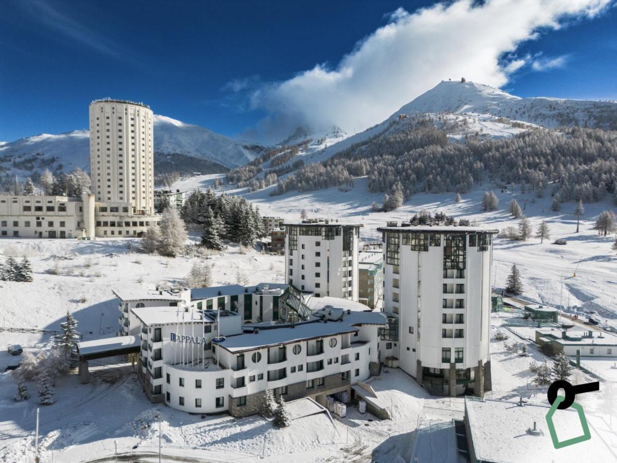 Hotiday Hotel Сестриере Экстерьер фото