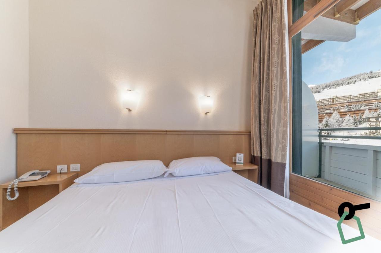Hotiday Hotel Сестриере Экстерьер фото