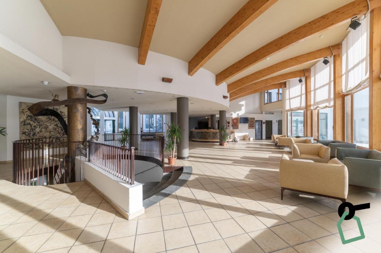 Hotiday Hotel Сестриере Экстерьер фото